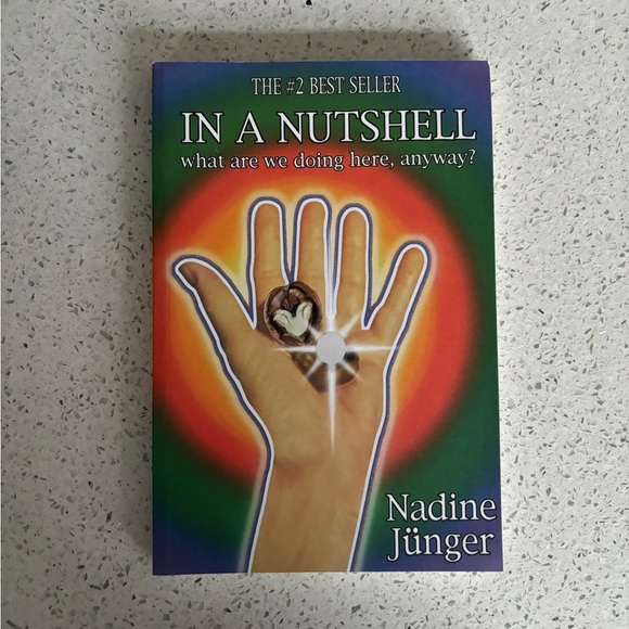 Book📚 - Picture 1 of 2